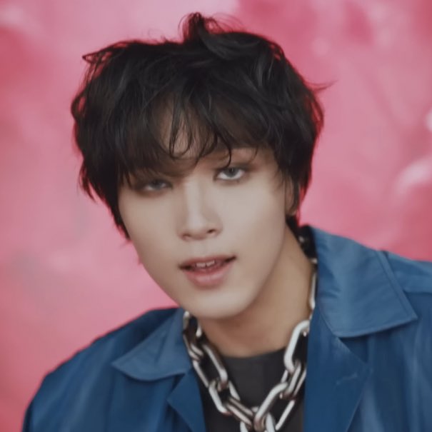 thehaec's tweet photo. the haechan gaze that gets all the girls weak in the knees https://t.co/pCHVmn8atl