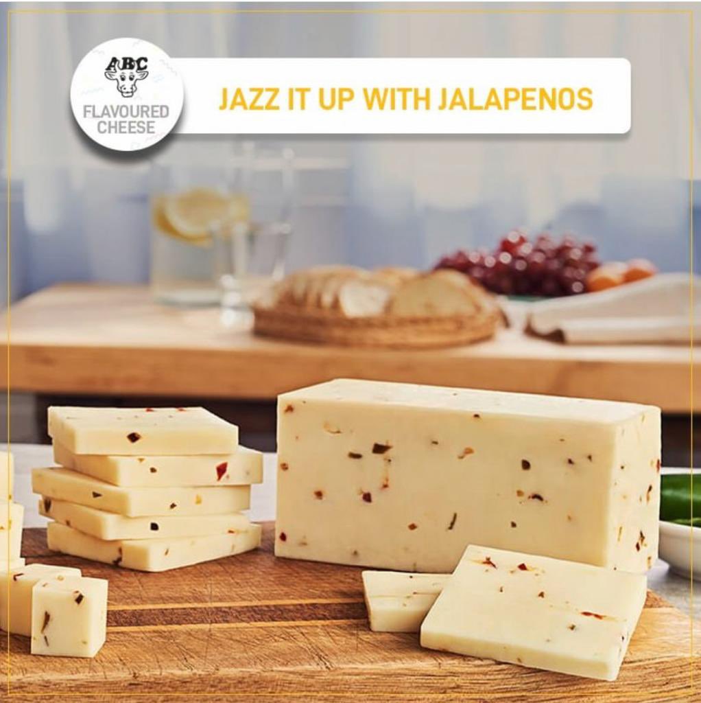 ABC_Farms's tweet photo. Start your week on a fiery note -.Try our jalapeños in cheese!

To order our flavoured cheese, click the link in the bio, drop by across our five stores in Pune, find us at Dorabjee's. https://t.co/0ka5uLxJit