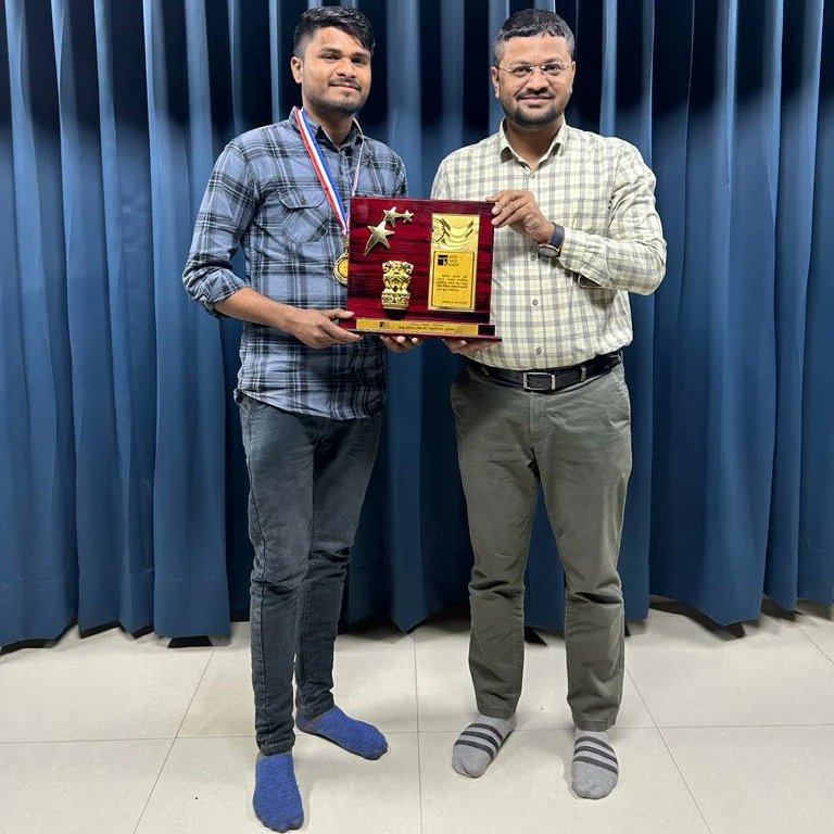 jp_pargi's tweet photo. Kiswa Career Academy... Special Thanks To Dr.Kazi Sir,Hiren Sir,All Faculty Sir and Kiswa Family...🙏🙏♥️♥️🧑‍✈️🧑‍✈️
#LRD_2021-22 SELECTION
@Kiswa Career Academy https://t.co/2rAD1CVlsE