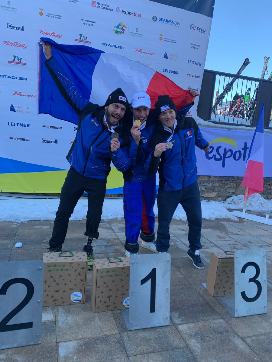 Ski_Chrono's tweet photo. Les Français concluent les championnats du monde handiski avec un triplé en slalom. 🥇🥈🥉👏⬇️
https://t.co/RfwHLI623d https://t.co/YzYttG4k74