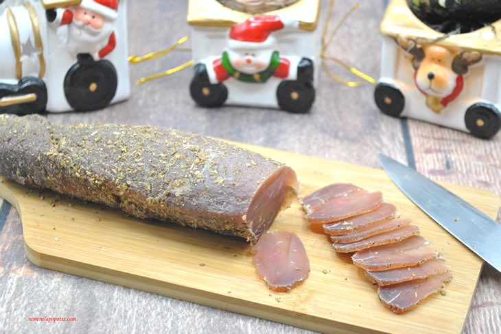 RameneLaPopotte's tweet photo. Bonjour à tous,
#Recette de #filetmignon de #porc séché que j’ai réalisée à noël.
https://t.co/qzy1ePbQhR
Belle journée et prenez soin de vous 😊
#recettemaison #ramenelapopotte #recettefacile #recettesimple #recettefestive #charcuteriemaison #viandesechee https://t.co/xuzh1WfAAD