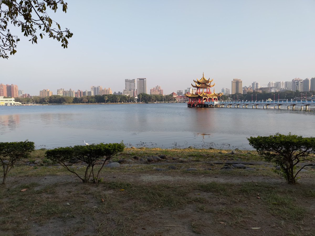 DanielInTaiwan's tweet photo. Some more photos of #Kaohsiung's Lotus Pond
#Taiwan https://t.co/laB2Ee1z5Q