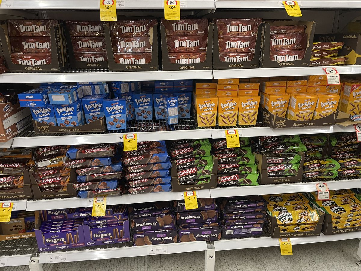 haoshuazip's tweet photo. open handcarry jastip snacks aussie🇦🇺

ready 5 feb 2023, bisa co shipping via shopee

rate 12.000/$1, fee start from 15k per item https://t.co/c3fND6kNzo