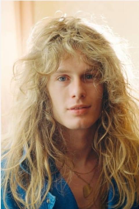 sparechaynge4's tweet photo. John Sykes in Japan - not long after leaving the Tygers 🎸 https://t.co/mMxwAXYP4r