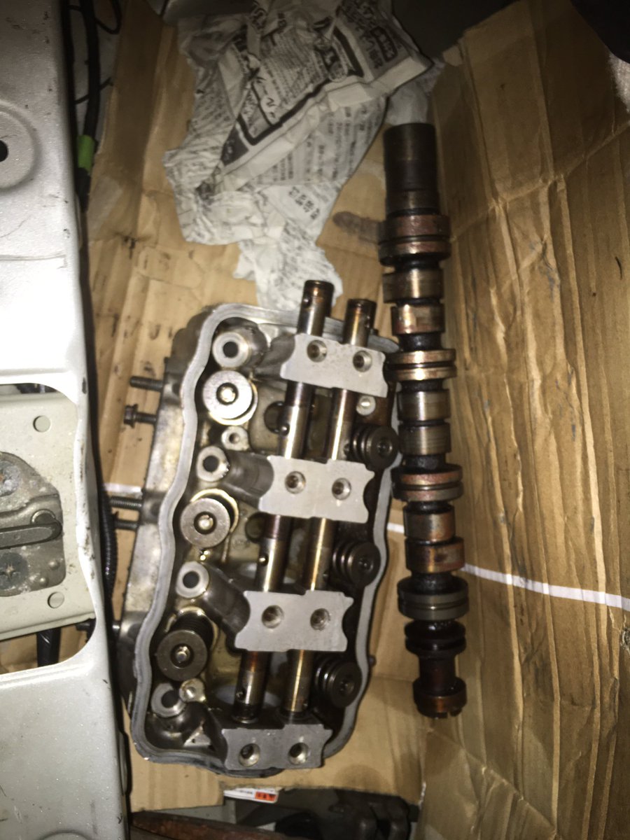 Mikchey7's tweet image. 歪んだf6aシングルカムターボのヘッドと、アルトワークスのカムとか欲しい人いるの？#エンジン #アルトワークス #f6a