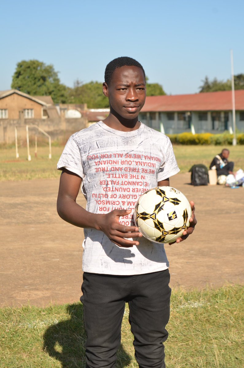 eldoret_fc's tweet photo. Matumaini ni imani inayoongoza kwenye mafanikio. Hakuna kinachoweza kufanywa bila matumaini na kujiamini.Tunajivunia wachezaji wetu wanaweza kujieleza kwa ufasaha na kwa ujasiri kwenye kamera.
#ChezaPro
#MashujaaWaAfrika https://t.co/5co6mbd8tG