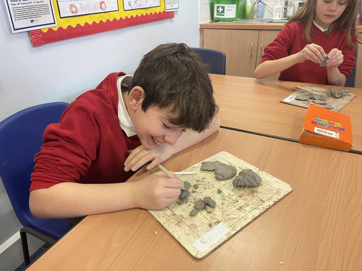 Barfordstpeters's tweet photo. Y6 created some Tudor roses from clay on Friday, they are excited to paint them this week! #bspHISTORY #bspART https://t.co/7RllneSA35