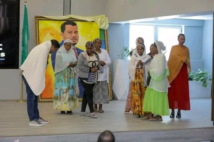 ታኬ የእናቶች ምርቃት ካንተ ጋር ነው እንዳትፈራ አቦ ውሻ ምንም አያመጣም