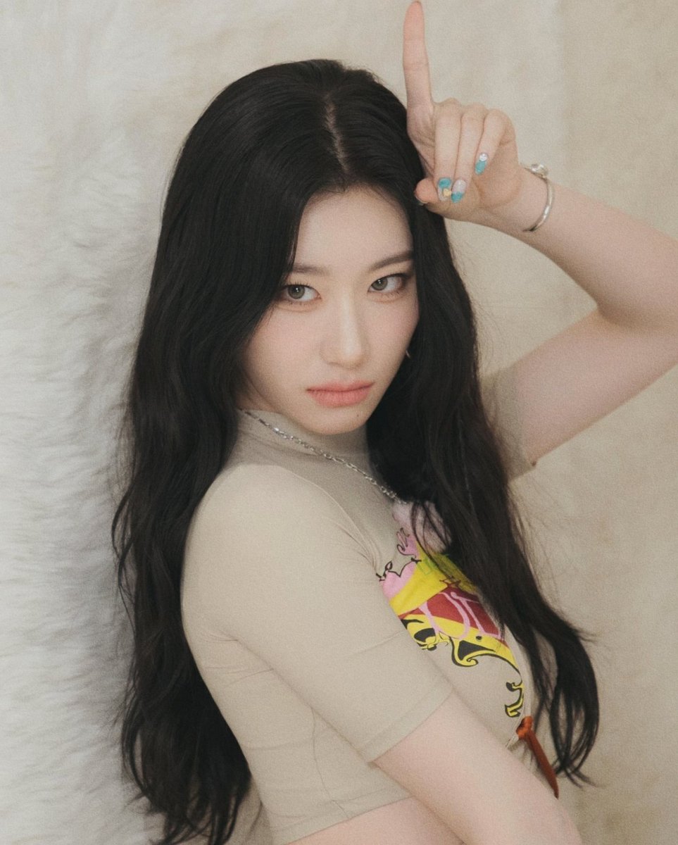 ┊ ➶ 。˚ °SECONDARY SPONSOR, HERA。✦ tweet media