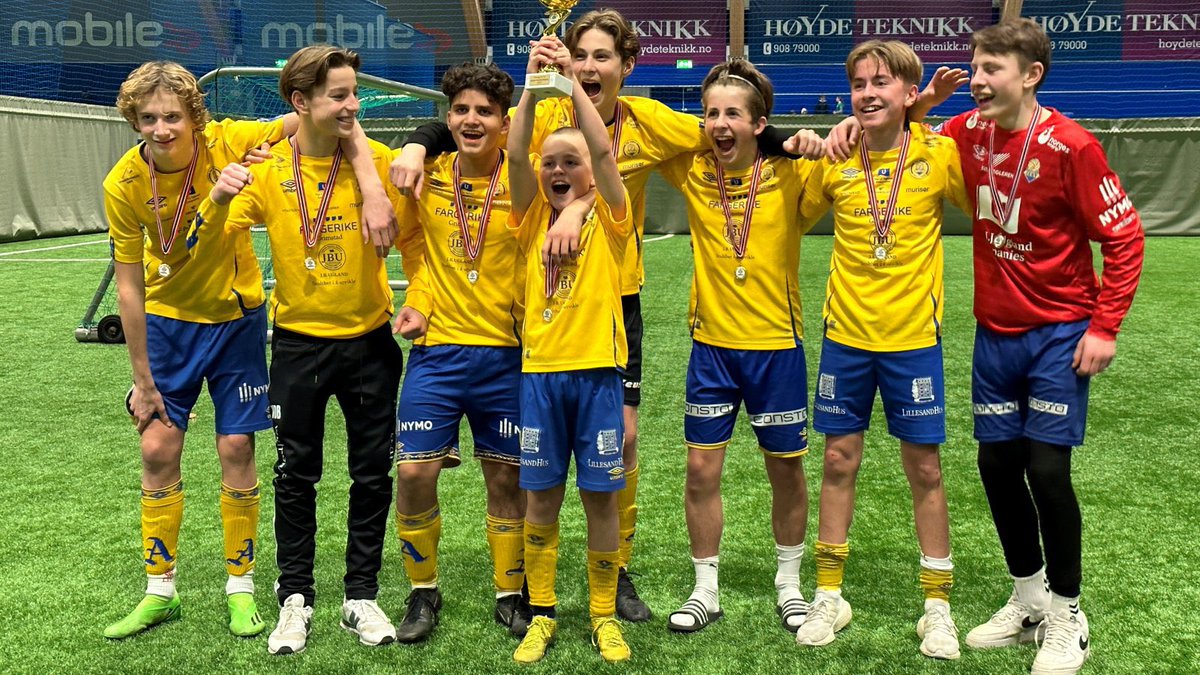 G14 Jerv/Imås 1 vant i helga Agdermesterskapet i 5’er!👏🏻🤩💛💙
Les hele saken på fkjerv.no
