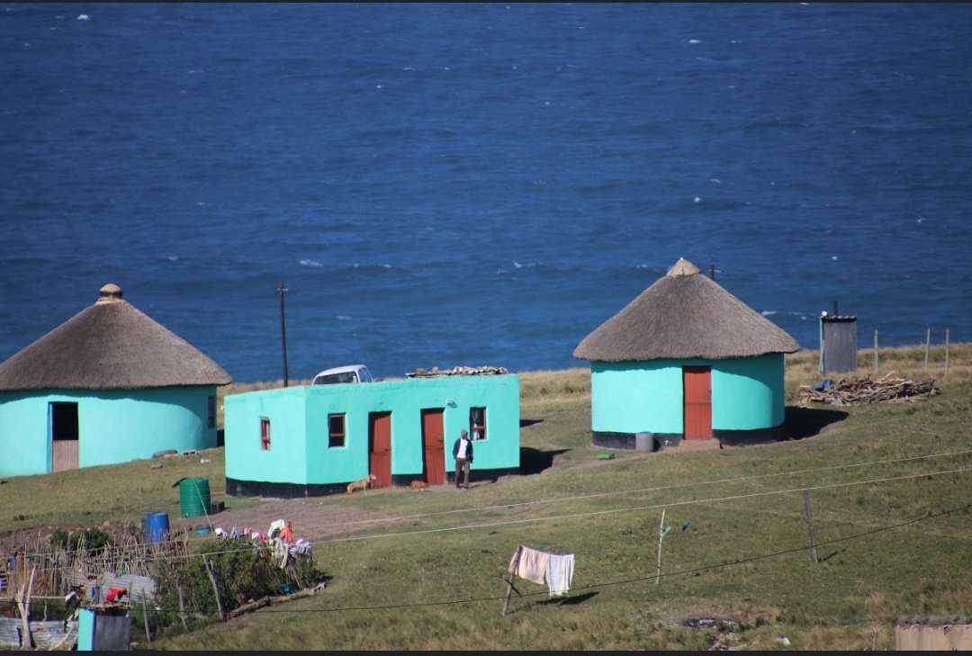 Xhosa35176379's tweet photo. Nice life problems, these views are breathtaking 🖤🖤🖤 https://t.co/QWOpdcwx2X