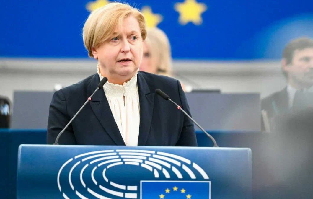 Вот эта пшекская шляпа заявила, что "Россия должна быть разрушена" 😡