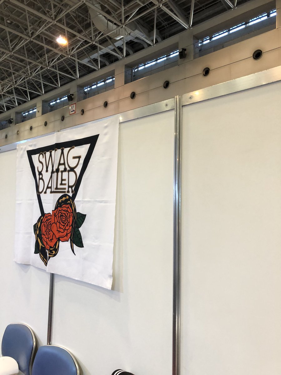 GeckoKandp's tweet photo. コロナ、コロナでずっと行けなくて初めてのJRS！！すべてのブースを見て回りました。印象に残ったのは #SWAGBallerさん　
蛇が苦手な私に親切に説明して下さいました。
ボールパイソンは柄がとても綺麗で興味深い。いつか飼いたいなー
#冬レプ #ボールパイソン　#レオパ https://t.co/okIhs92HoX