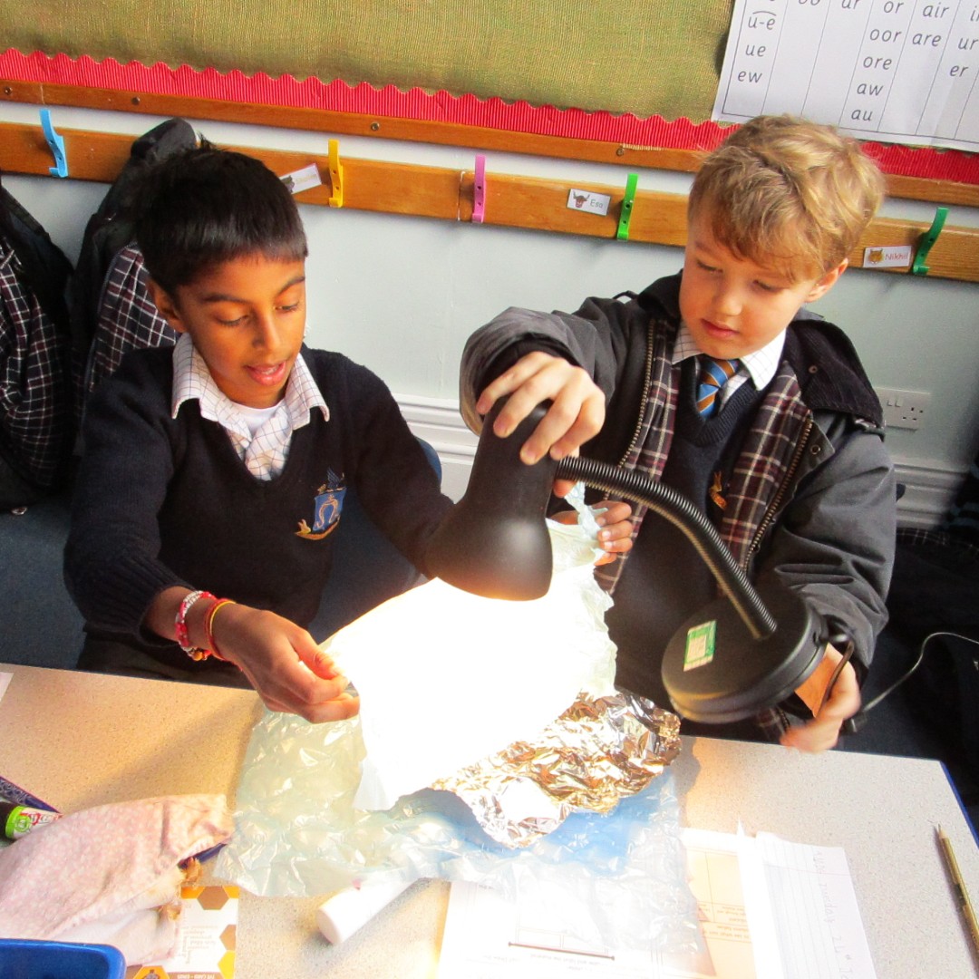 SJBWindsor's tweet photo. In Science, Year 3 have been investigating which materials are the best for making curtains. The boys tested various materials to see if they let all light, some light or no light through. 🔦🌝 #SJBWindsor #SJBscience https://t.co/IgqTmkFpTA