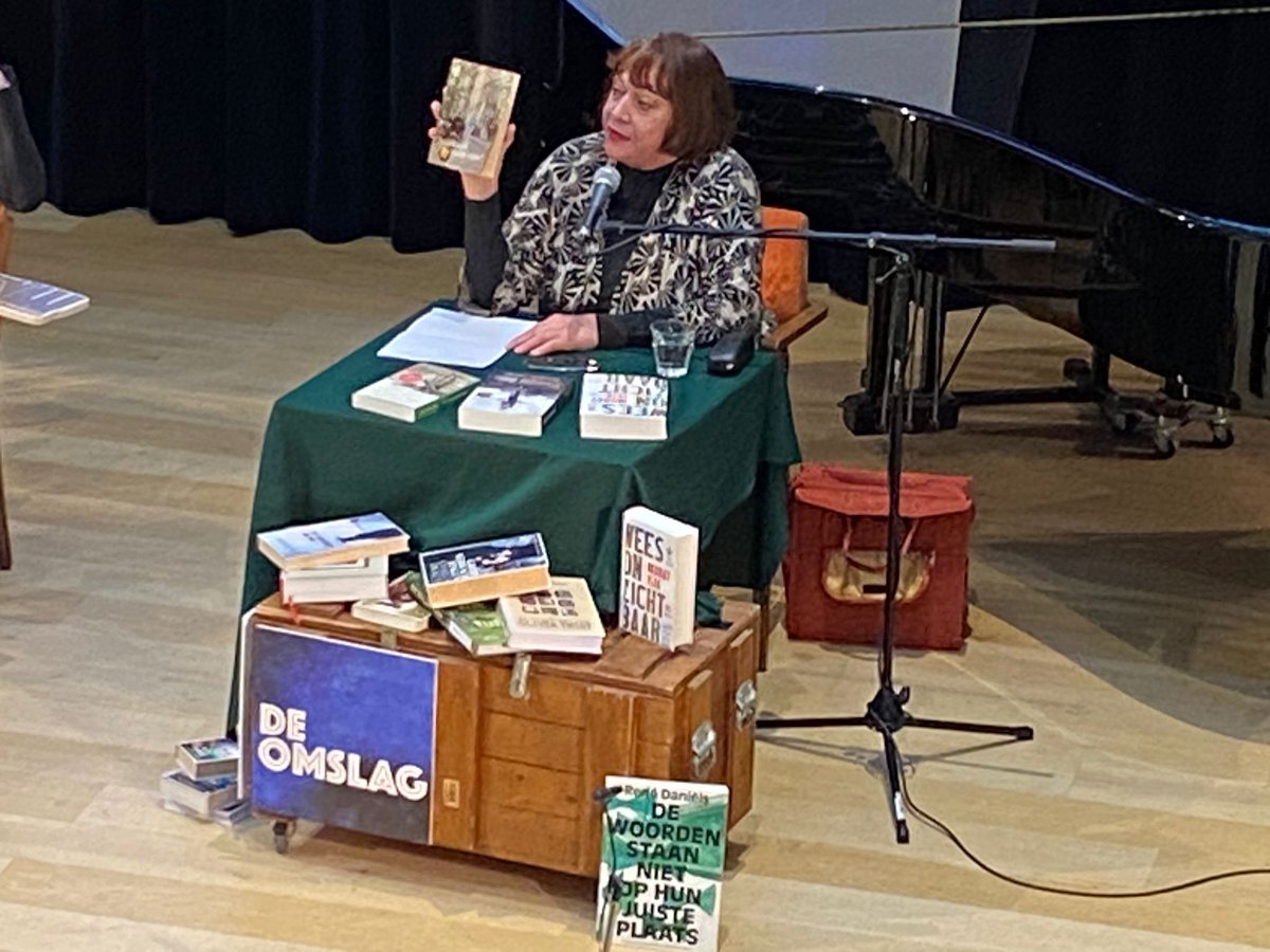 VAKdelft's tweet photo. Afgelopen vrijdag de eerste Staat van Delft in OPEN. We spraken met het panel over armoede in Delft,er was een muzikaal intermezzo van Luca Warmer en een boekenkist met tips. Volgende maand weer over de woningmarkt in Delft.

#Staatvandelft #delft #opendelft https://t.co/rN7yu4EF2k