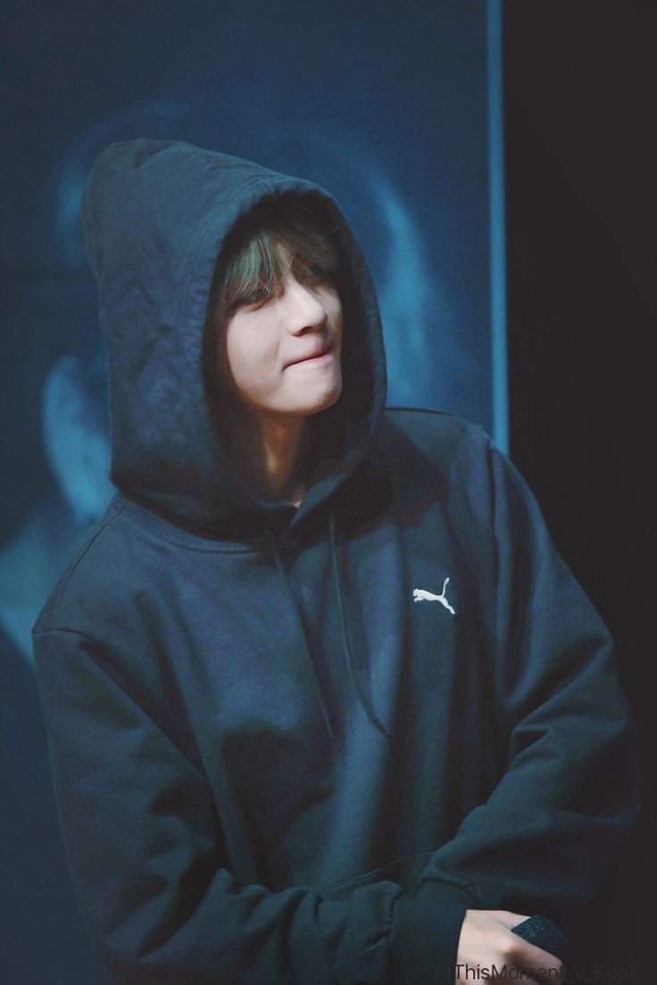 erismeowverse's tweet photo. ▪︎Forever▪︎

#taekookau where

"If he was mine, I'd never let him feel what he was going through. I'd have let him heal with me," Jungkook says, voice thin from breaking down at any moment. https://t.co/Mp2fh94eNv
