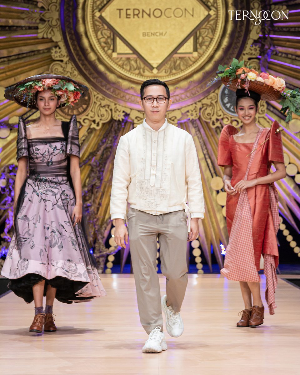 benchtm's tweet photo. Congratulations to all our TernoCon III finalists!
Special recognition goes to Amor Albano of Ilocos Norte for winning the Joe Salazar Award (Chief Mentor’s Medal) by Inno Sotto!
Photos by @mintprodteam (2/3)
#TERNOCON3 #BENCHLoveLocal #BalintawakDress https://t.co/wQNBOsdeBM