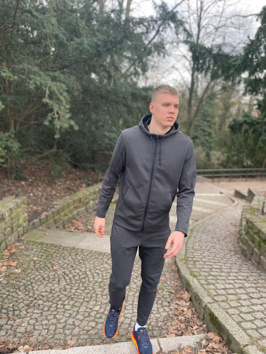 JakoSuomi's tweet image. Rostock Seawolvesista ja Susijengistä tuttu Elias Valtonen jatkaa tiimissämme myös tulevaisuudessa 🤝🏀🔥

#TeamJako #Korisliiga #Koris #Susijengi #JAKO