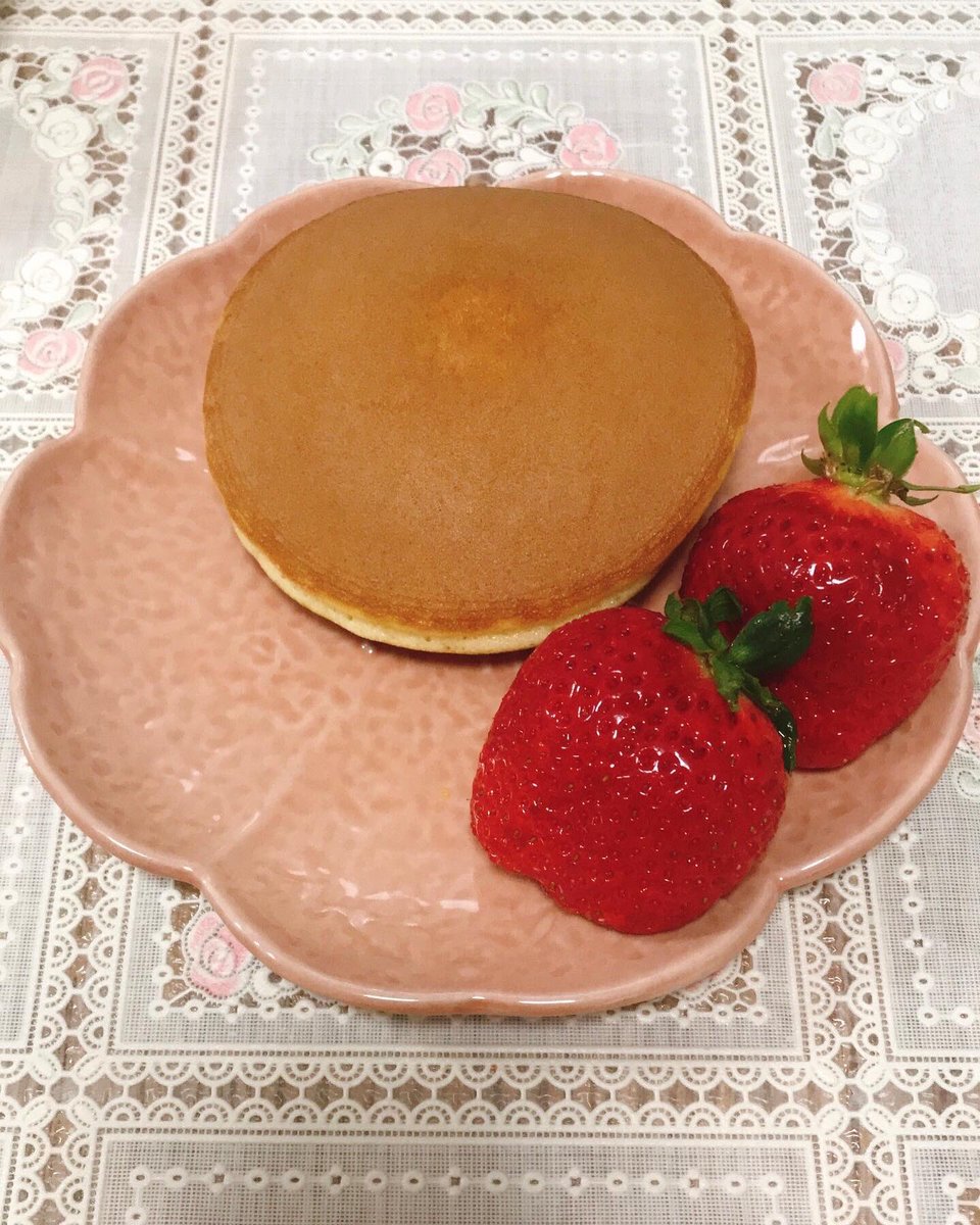 usahanablanc's tweet photo. 繼續清年菜😅
烏魚子炒飯 #mulletroe
飯後甜點 #銅鑼燒 🍓
今天比較早吃(其實是中餐),希望那位每次吃飽才看到會有一點點討厭我的推友不要討厭我。😛 https://t.co/UWurTiO5Lw