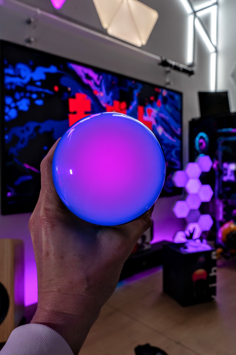 Soundynamic1's tweet photo. Rainbow lights are at your desk setup. https://t.co/Vd6CyCFcg2