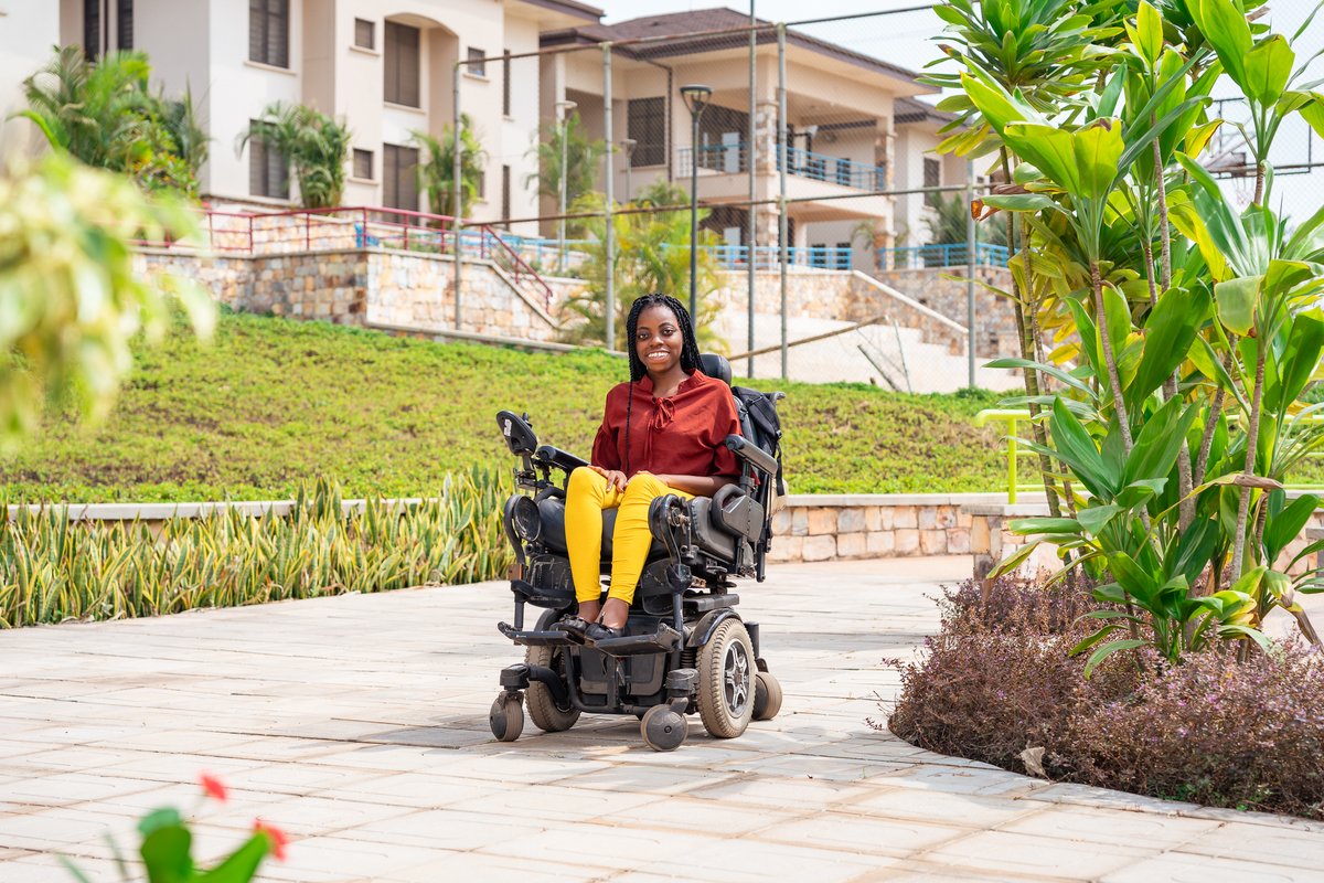 1. When Veronica '26, woke up with waist pains at 7, she didn't think it would mean becoming a person with a mobility disability and her life taking a new turn. Even though she was outgoing and cheerful, she decided to keep to herself and stay indoors.
