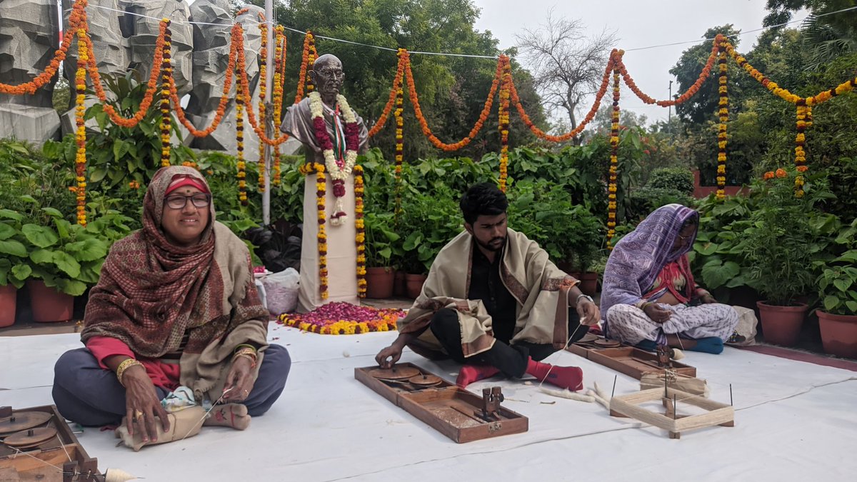 DivonAugustine's tweet photo. Humble tributes to the Father of the Nation Mahatma Gandhi ji on his 75th death anniversary. #RememberingMahatmaGandhiji #MartyrsDay https://t.co/gOM0gte6OT