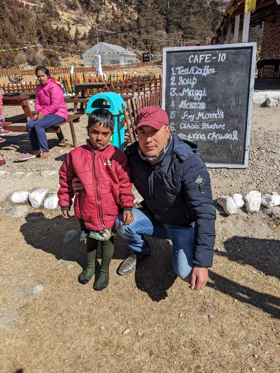 ProAssam's tweet photo. Not all “Heroes come in Cape”
#INDIANARMY #GajrajCorps #SONSOFSOIL In another act of #Bravery #Courage & #Selflessservice to Nation by a soldier of #ArunachalScouts wherein Havildar Lekhi Passang saved a precious life of a six year old boy from drowning in #Sangetsarlake #Tawang https://t.co/hRTMJwxNjG