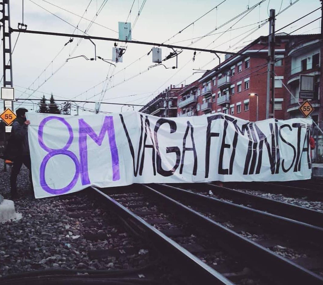 5 anys després, seguim igual de convençudes i carregades amb més de #8MilMotius! Contra la seva violència i la seva repressió, la nostra venjança serà un feminisme organitzat! Totes cap al #8M! #8M2023
#FotoPerfilNova