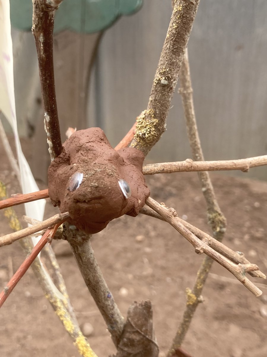 RoslistonEnvEd's tweet photo. Saplings creating clay creatures at Rosliston Forestry Centre. Next week: Stone painting๐๏ธ
Drop into these sessions Wednesday's 10.30 am -11.30.
For more information email us at: rosliston@southderbyshire.gov.uk
#outdoorlearning #nationalforest #saplings #SDwhatson #RRSTEM https://t.co/0LBpQ6b7SE