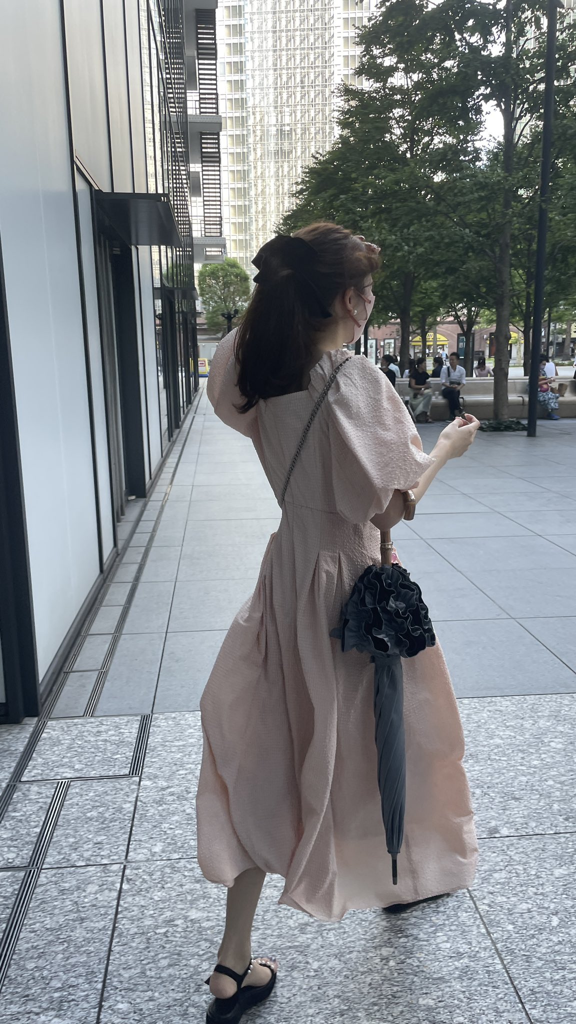 サンバリア100 長傘 Sサイズ フリル / フロスト　グレー Sサイズ フリル / フロスト | 完全遮光日傘｜サンバリア100