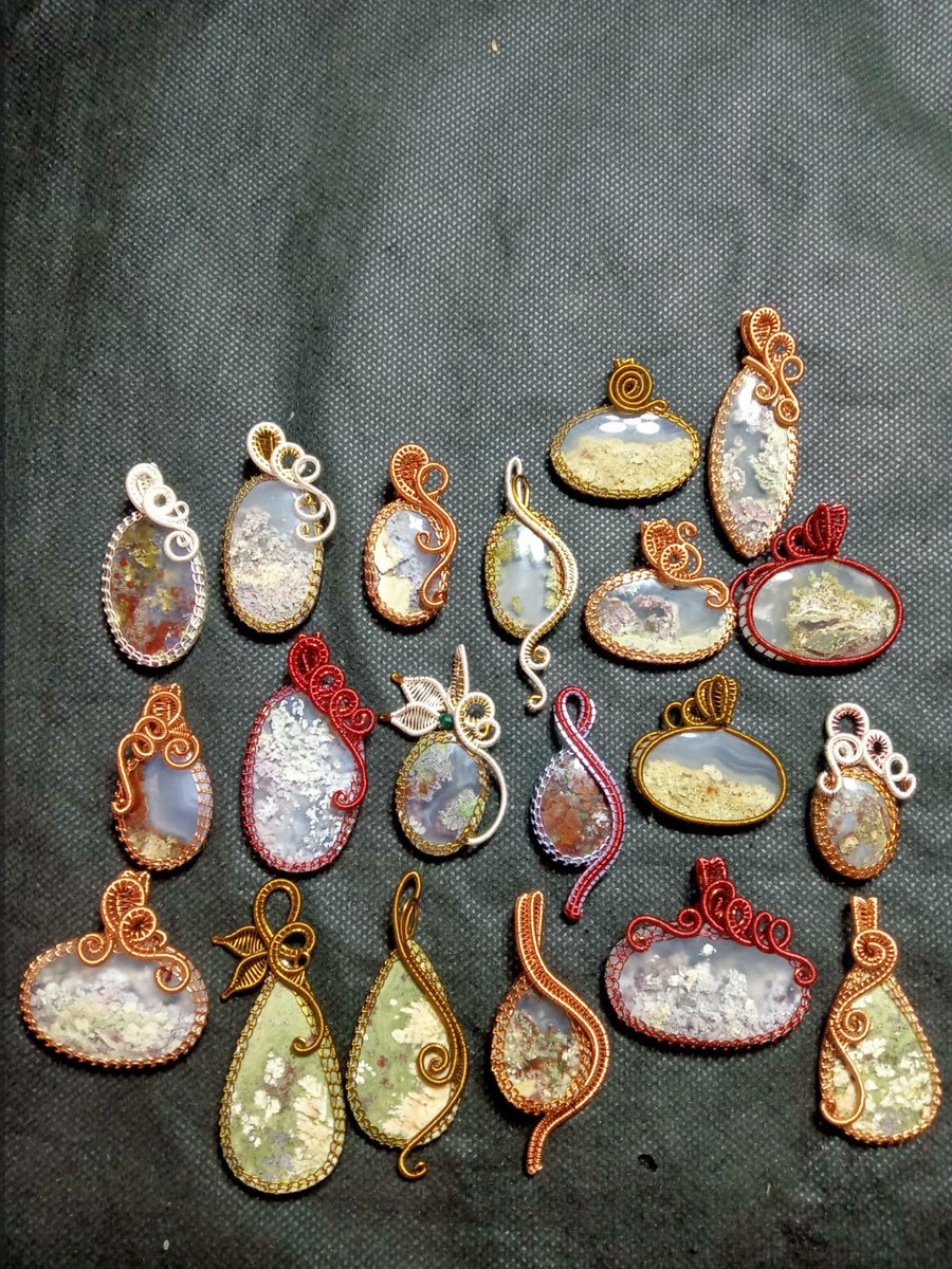 MichaelBronshon's tweet photo. Wire wrap moss agate
Good quality
If interested dm me
#wirewrap #pendant #jewellery #jewelpet #jewelrydesigner #crystals #crystalblue #cabsforsale #silversmith #Amethyst #agatejwelry https://t.co/pxKQM4smtx