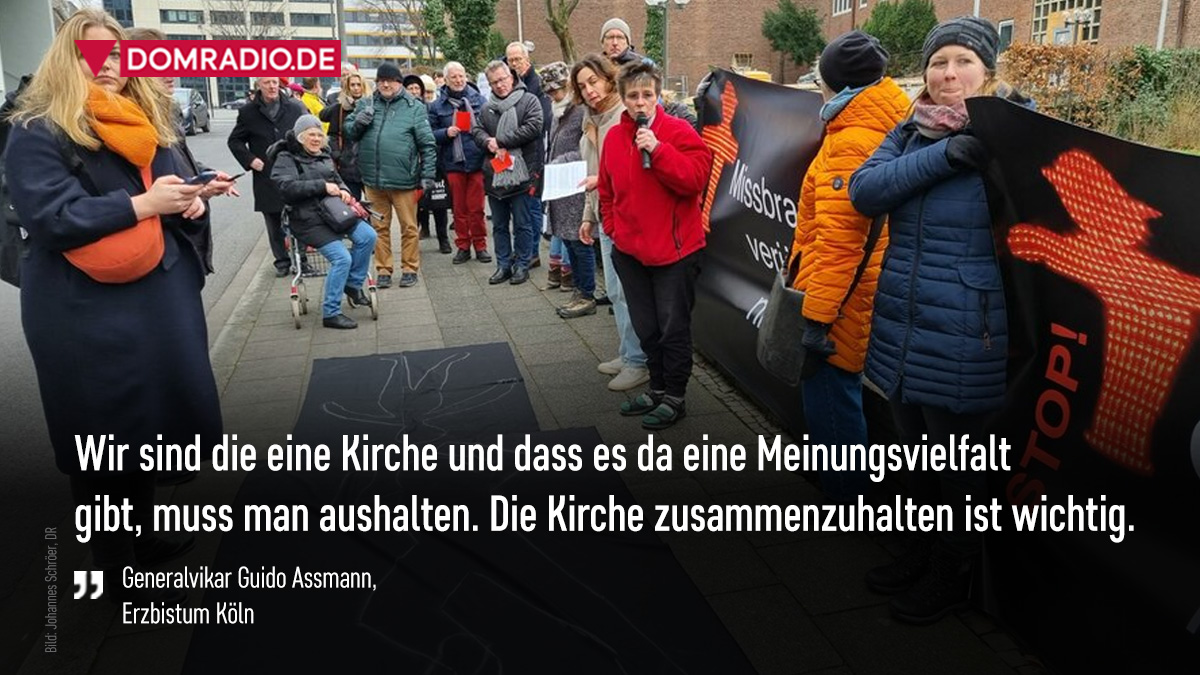 domradio's tweet photo. Die Initiative #Maria2.0 hat am Samstag gegen "Zeugeneinschüchterung" protestiert. @Erzbistum_Koeln
https://t.co/mx2T5fB7yu https://t.co/kUiJGRzOAx