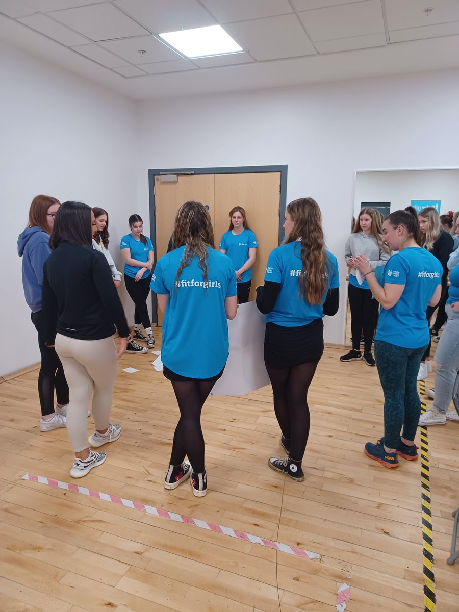#FitforGirls workshop with the  @Active_Mid girls group sharing their thoughts and ideas to creating positive change for other girls #breakingdownbarriers #unstoppablegirls Thanks to  @rsinger2208_ and Roisin for an interactive session supported by Heather