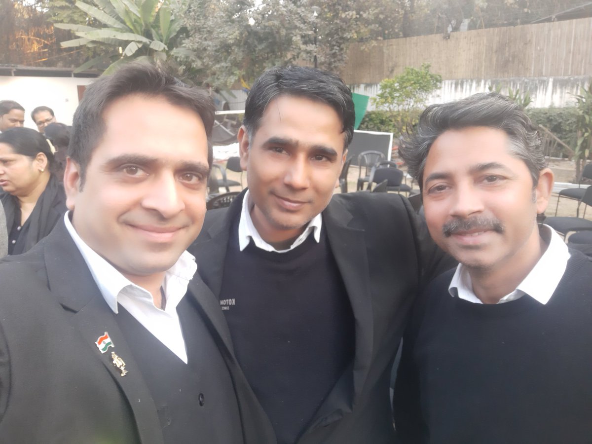 TheDeepakPILOT's tweet photo. Joined the meeting of AAP Legal Cell at AAP Head Office New Delhi
#AdvDeepakPILOT #DeepakPILOT #aap #India #ArvindKejriwal #aamaadmiparty @VarunRajSingh26 https://t.co/F3Sn1k8Yhk