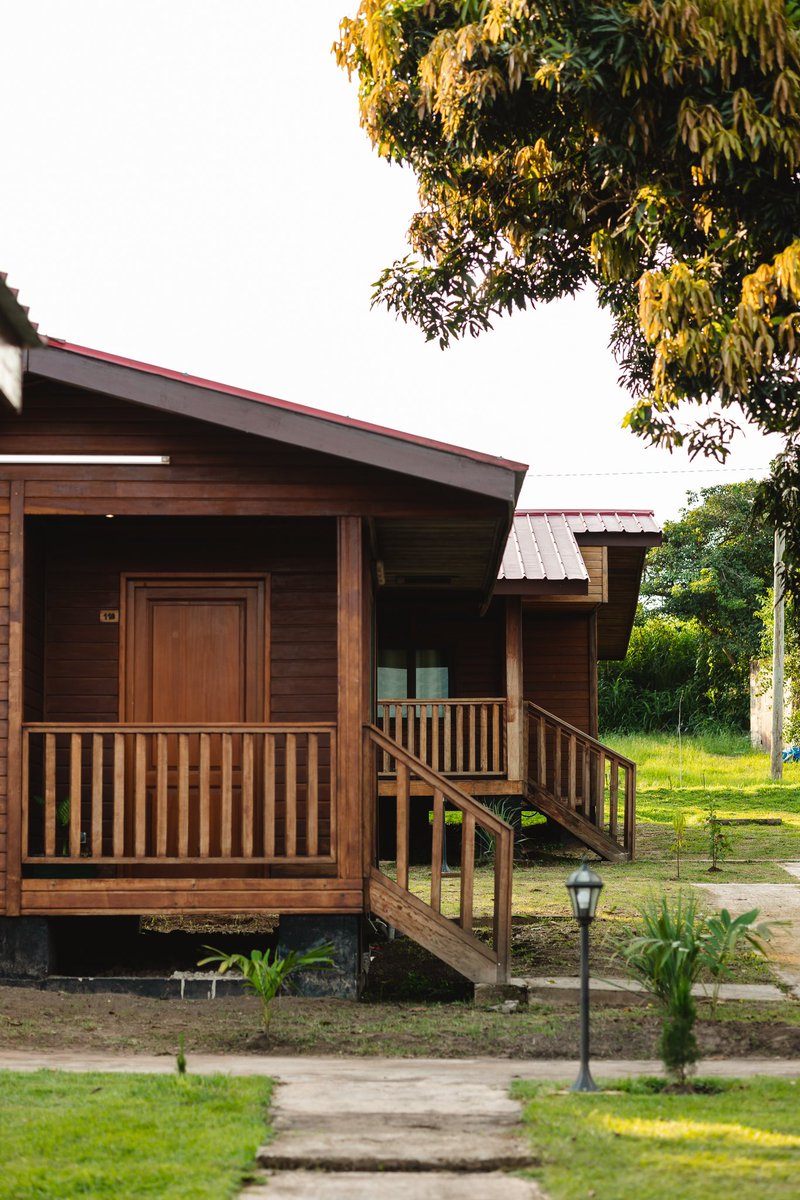 Ngabelodge's tweet photo. Vous souhaitez remporter un week-end pour 2 dans notre lodge ? Suivez-nous sur Insta et tentez votre chance. Inclus : le transport depuis Brazza, 3 jours et 2 nuits, les repas et les activités : paddle, kayak, excursions en forêt, visite à la Reine Ngalifourou. Tirage le 2/02/23. https://t.co/EYpOuZxmyY