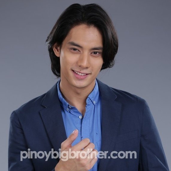 MaximCho2's tweet photo. Fashionable Luis Hontiveros
Respectful Nephew of Risa Hontiveros https://t.co/h6xzR66Bfj