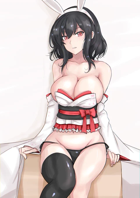 神通「あ、提督、最近山城さんの水着姿描いてないですよ」「あ、、、」山城「言わんでいい、言わんで」バニーは描いたけど、もっと山城描かなきゃ 