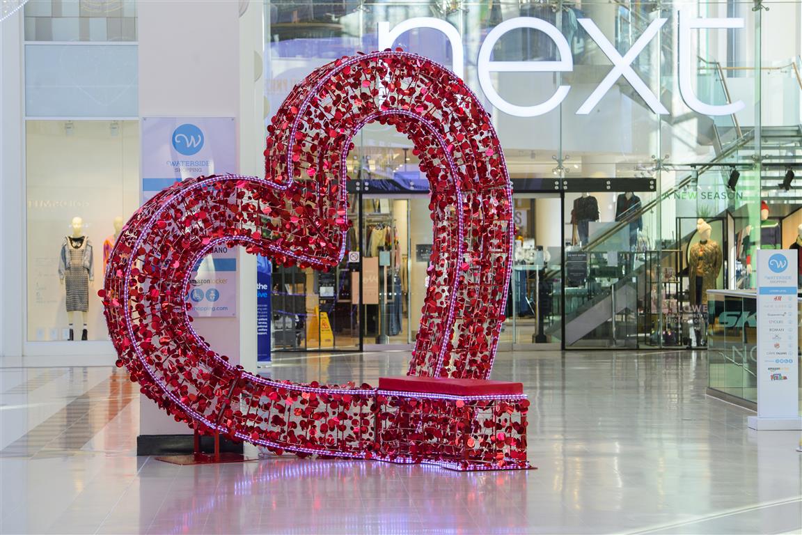 We're inviting people to share their likes &amp; loves about Sleaford at a heart seat in the Riverside Centre during February. Tags are available free at shops. This project is funded by the UK Government through the UK Shared Prosperity Fund: crowd.in/jYOrC7 #LoveSleaford