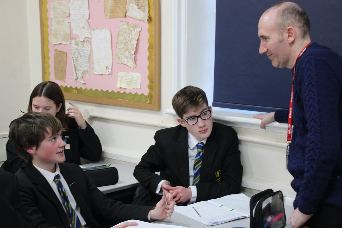 ColchesterHS's tweet photo. When @stephen_kelman author of Pigeon English pops in to run a creative writing workshop with KS3 and KS4!   @ColPrepHigh @CognitaSchools 
#cognitaway https://t.co/Q7BByDaa9H