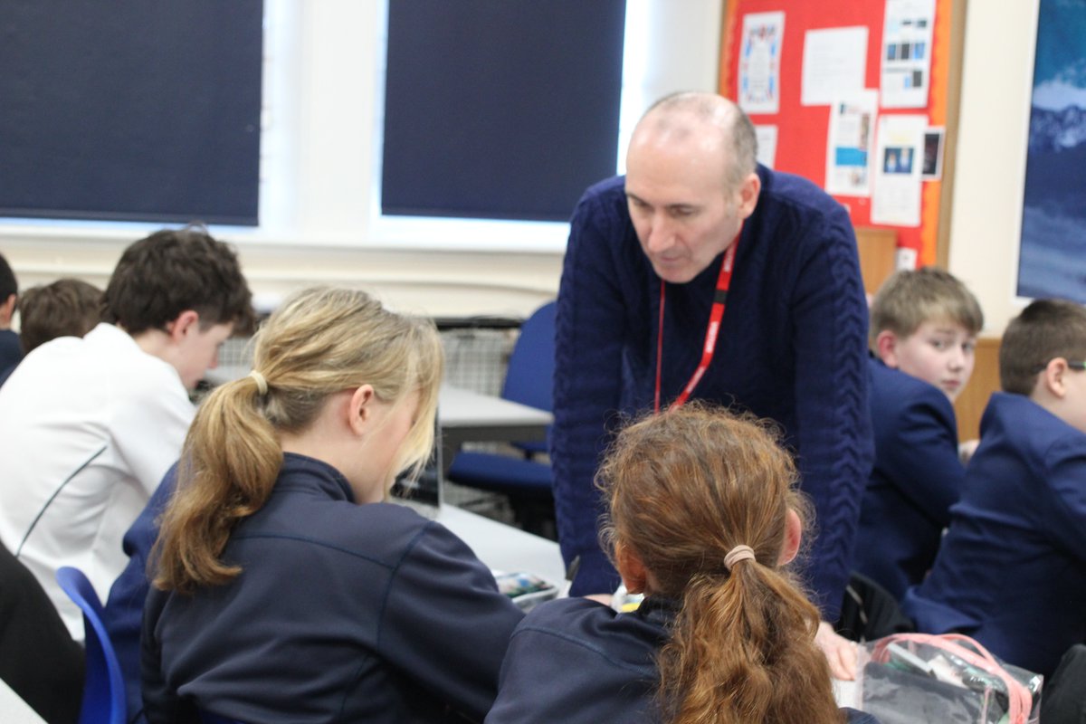 ColchesterHS's tweet photo. When @stephen_kelman author of Pigeon English pops in to run a creative writing workshop with KS3 and KS4!   @ColPrepHigh @CognitaSchools 
#cognitaway https://t.co/Q7BByDaa9H