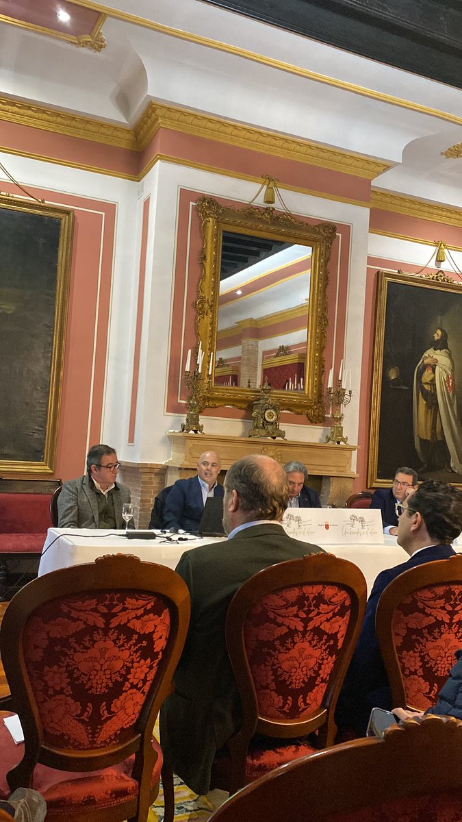 Esta mañana acudo a la jornada #unbrindisporelolivo para conocer innovación y comercialización del aceite de oliva en España. Un sitio ideal!