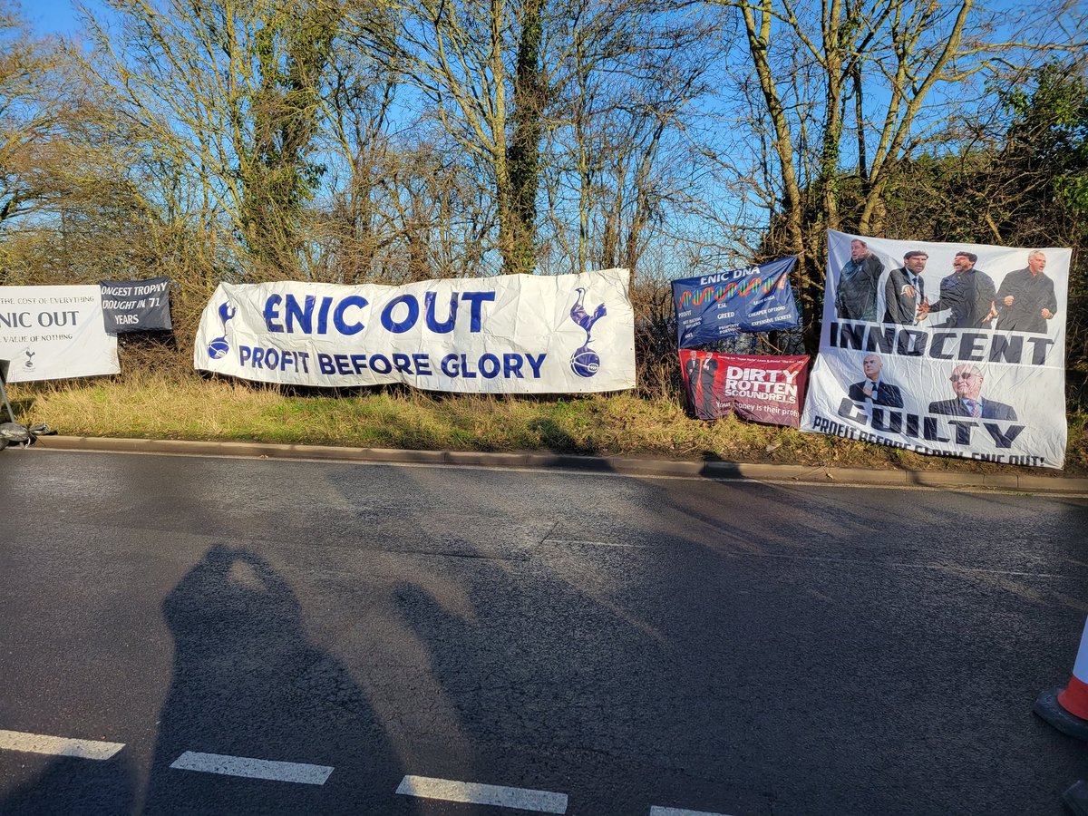 bridagul's tweet photo. Just to confirm details for the next #LevyOut #ENICOut match day protest

The Date - 5th February 
The Time - TBC (normally 2-3 hours before kick off)
The Place - OPPOSITE the @SpursOfficial club shop

We will be there, now is the time to come and join us if you want or can https://t.co/SK2PGHFuNw