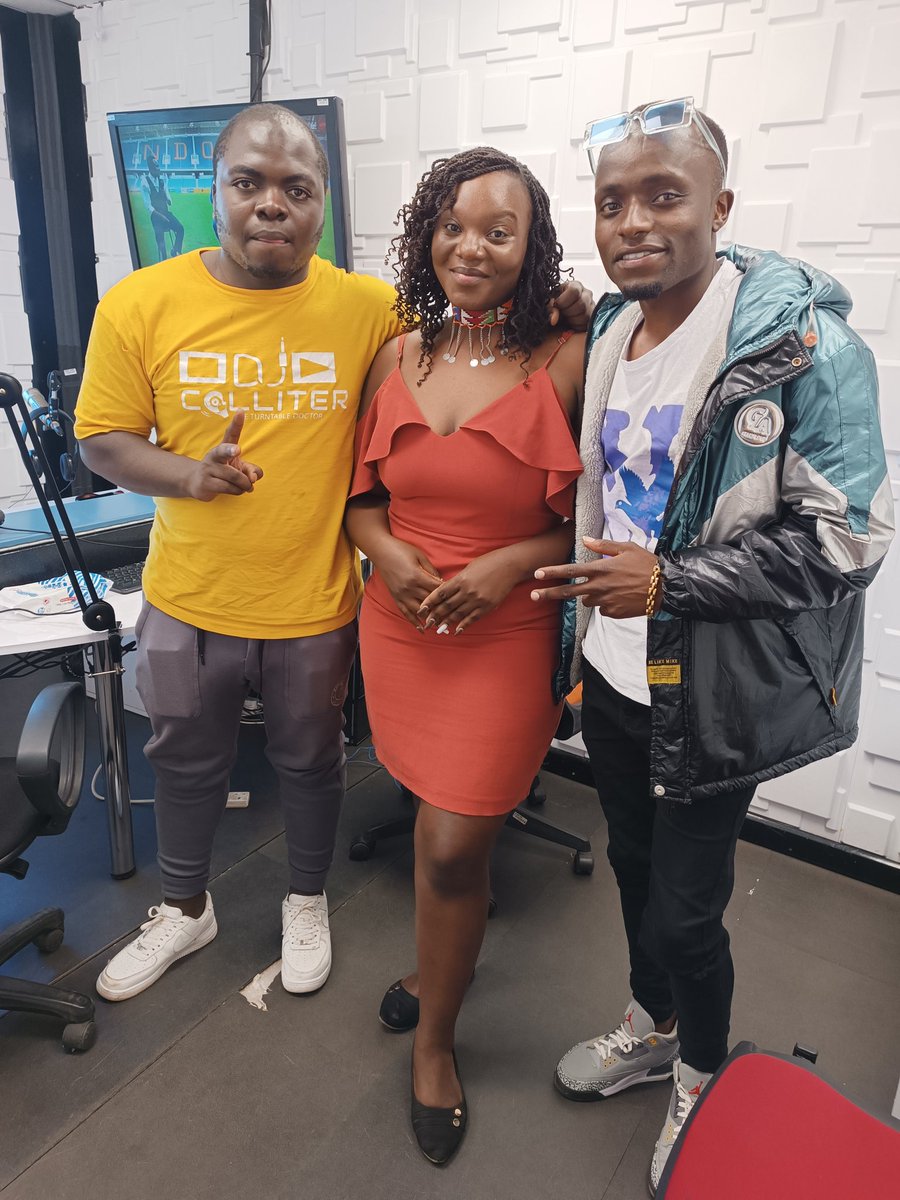 Kalesto_ke's tweet photo. Yesterday was great @RadioJamboKenya with @valentineludiema @djcolliter
#kalesto #iende https://t.co/d0zNA5Kcuq