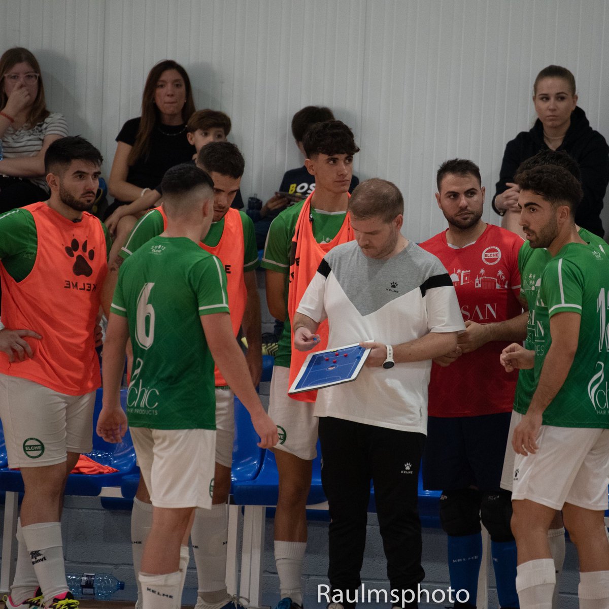 elchecfsala's tweet photo. 💚 𝗖𝗔𝗠𝗣𝗘𝗢𝗡𝗘𝗦 𝗗𝗘 𝗜𝗡𝗩𝗜𝗘𝗥𝗡𝗢 🤍

🥇 ¡Nuestro #ElcheCFS ha terminado la primera vuelta en la primera posición del grupo 3 de Regional Preferente!

¡Gran trabajo, EQUIPO! ¡Vamos a por la segunda vuelta! 💪 https://t.co/6AoV2F4oDa