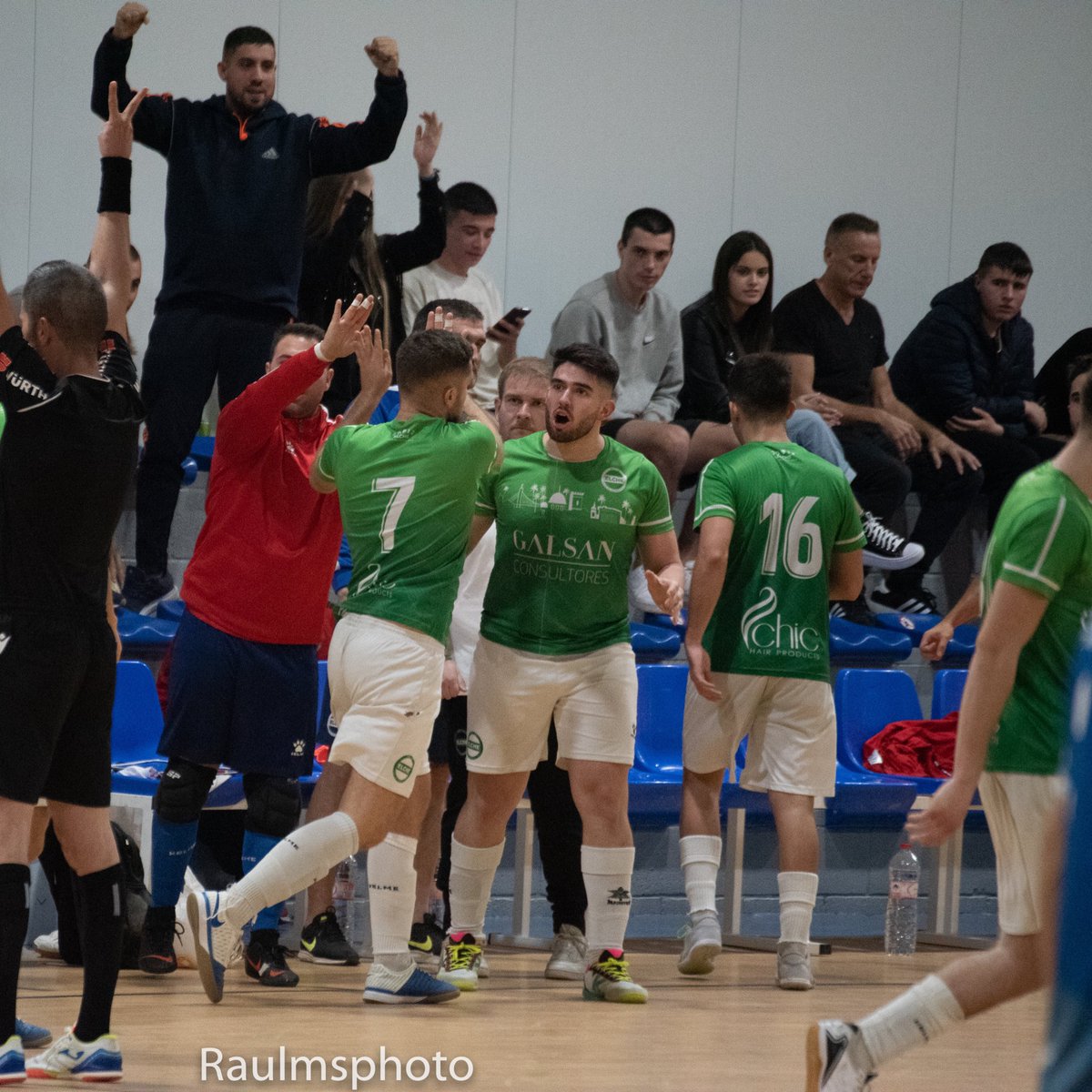 elchecfsala's tweet photo. 💚 𝗖𝗔𝗠𝗣𝗘𝗢𝗡𝗘𝗦 𝗗𝗘 𝗜𝗡𝗩𝗜𝗘𝗥𝗡𝗢 🤍

🥇 ¡Nuestro #ElcheCFS ha terminado la primera vuelta en la primera posición del grupo 3 de Regional Preferente!

¡Gran trabajo, EQUIPO! ¡Vamos a por la segunda vuelta! 💪 https://t.co/6AoV2F4oDa