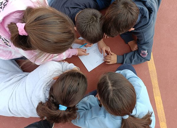 CruzRojaSevilla's tweet photo. Favorecer el bienestar de jóvenes, niños y niñas es el principal objetivo de nuestro proyecto 'Con_vivencia sin Violencia'.
La cooperación, la tolerancia y el trabajo en equipo son algunos de los indicadores para la resolver conflictos que trabajamos con los peques.
#CRJSevilla https://t.co/qnz5W9VLUx