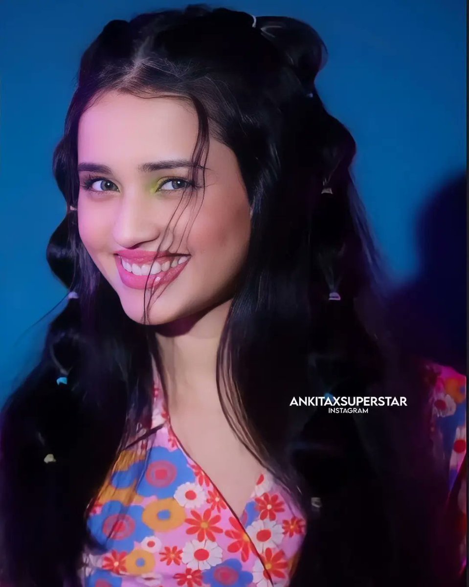 Ankitaxsupersta's tweet image. Beauty Queen 😍👑
#ankitachhetri #ankitachhetri25 #expressionqueen #winkqueen #gorgeousQueen