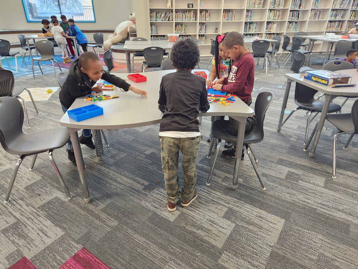 LoudBrarian's tweet photo. Best thing I've heard today... Hey guys, we should work together and create one giant house! #MLKWAY @TCSBoardofEd @TCSLibrarySquad @MLK_DannonB #ALLibraries https://t.co/I0V85QC57P