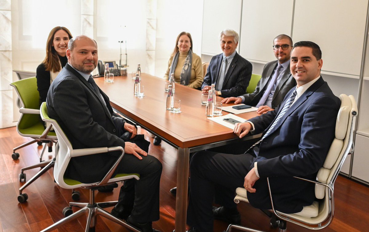 DeputyPMIanBorg's tweet photo. Had a good meeting with the Council of Foreign Honorary Consuls in Malta. We discussed about the services they render but also the challenges they face. Thank you all on behalf of @MaltaGov https://t.co/gpbUILwAA0