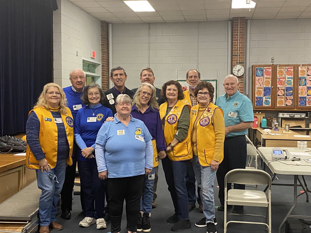 ShellyKlutz's tweet photo. WC School Nurses have teamed up with the Watauga County and surrounding counties Lions Club’s to provide free vision screenings to all PreK-8th graders using Plusoptix vision screeners #WeareWatauga @lionsclubs #NCSchoolNurses @snanc1992 #beyondbandaids https://t.co/kP1tbDw74t